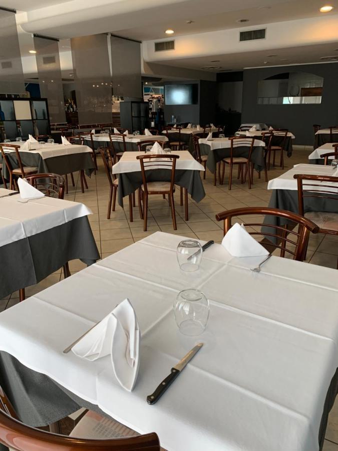 Hotel Bussana Porto Tolle Exterior foto